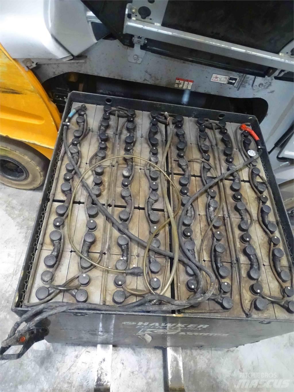 Still RX60-50/600 電動堆高機