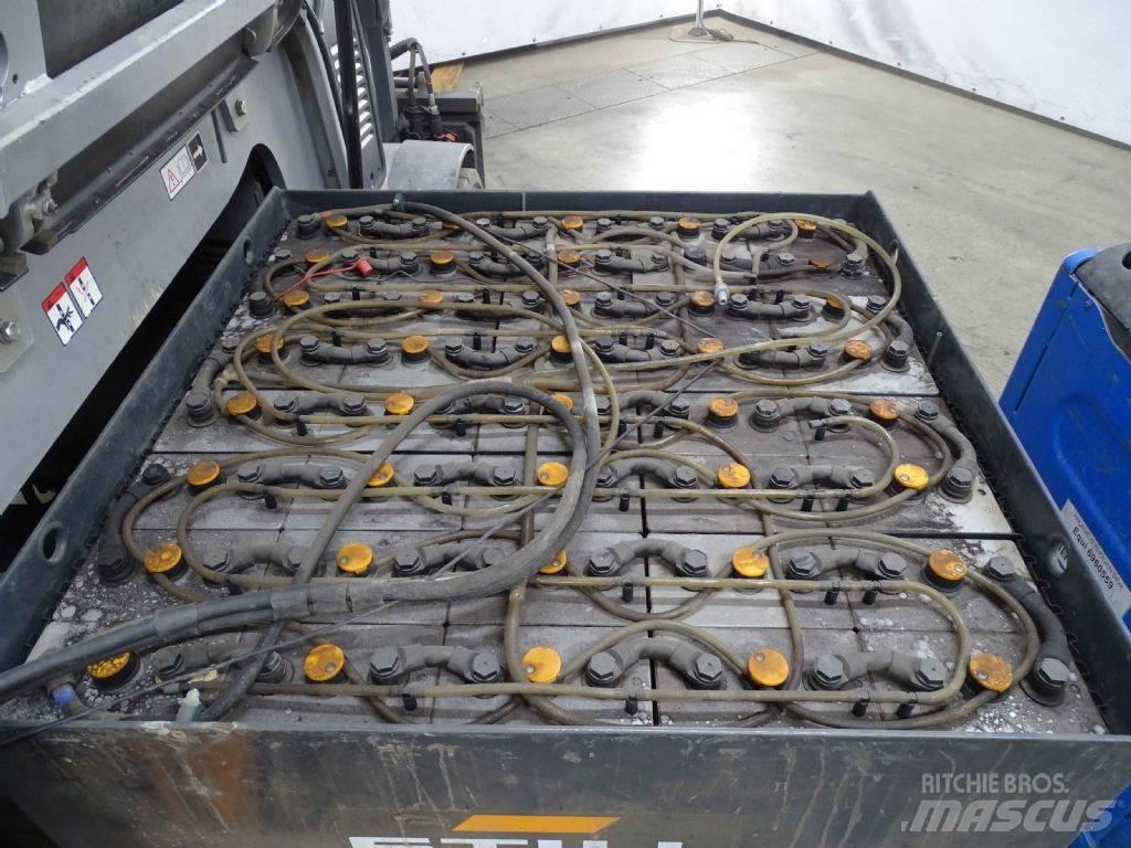 Still RX60-50/600 電動堆高機