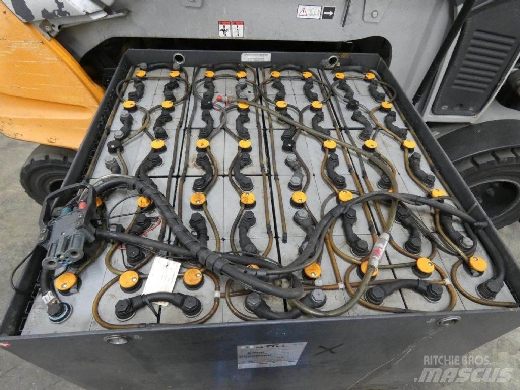 Still RX60-50/600 電動堆高機