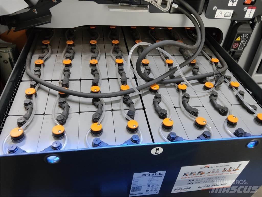 Still RX60-50/600 電動堆高機
