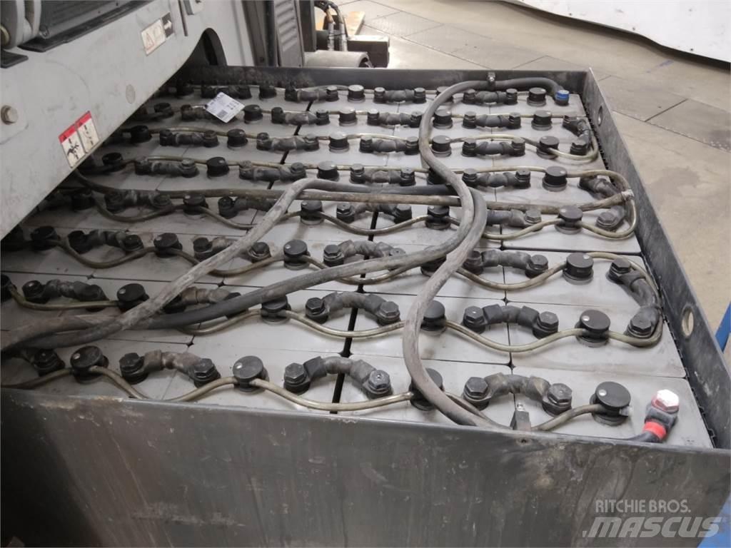 Still RX60-50/600 電動堆高機