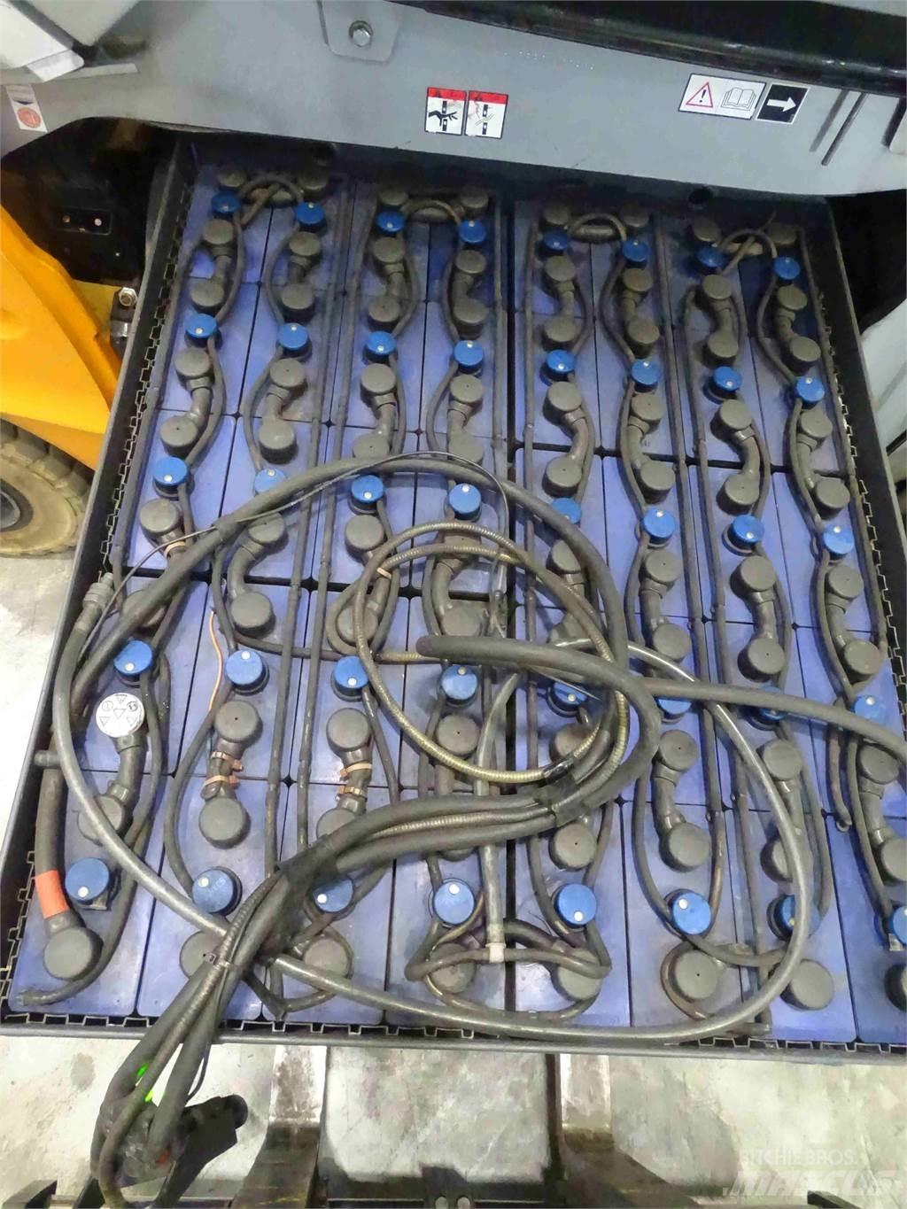 Still RX60-50/600 電動堆高機