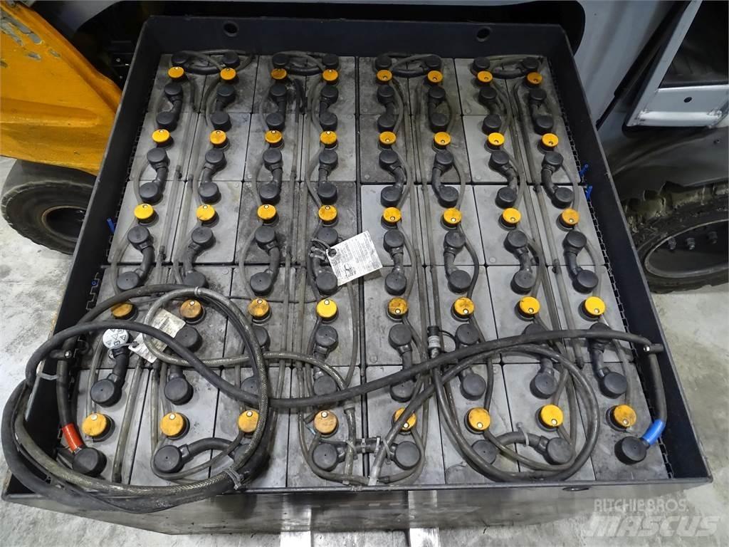 Still RX60-50/600 電動堆高機