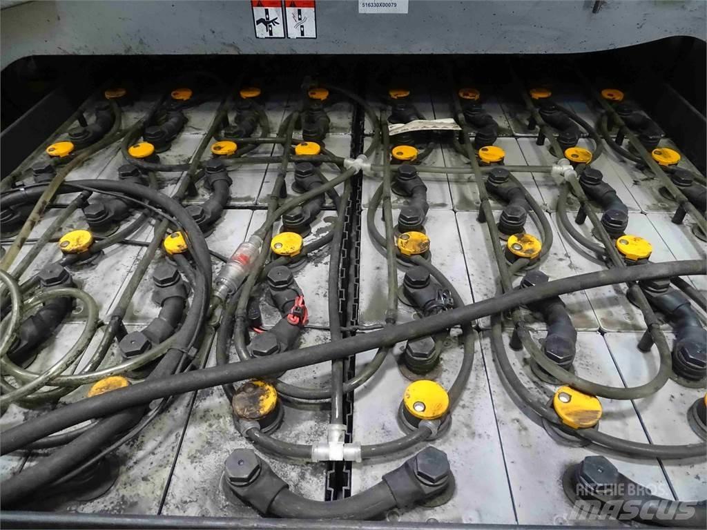 Still RX60-50/600 電動堆高機