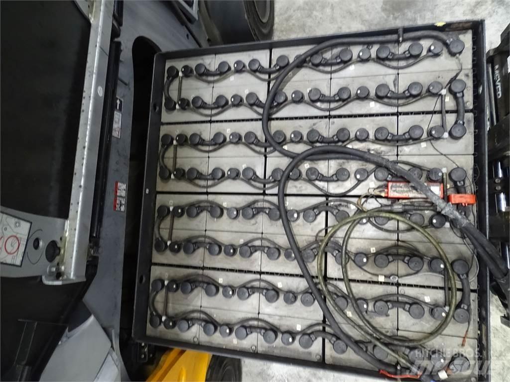 Still RX60-50/600 電動堆高機