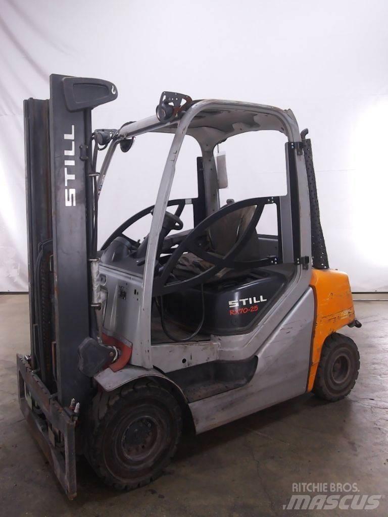 Still RX70-25 柴油卡車
