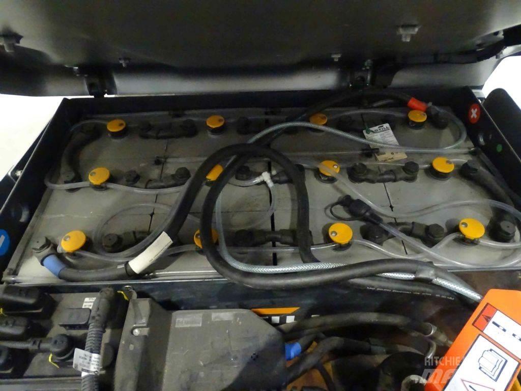 Still RXE13 電動堆高機