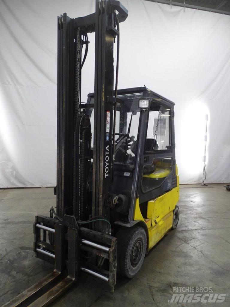 Toyota 7FBMF25 電動堆高機
