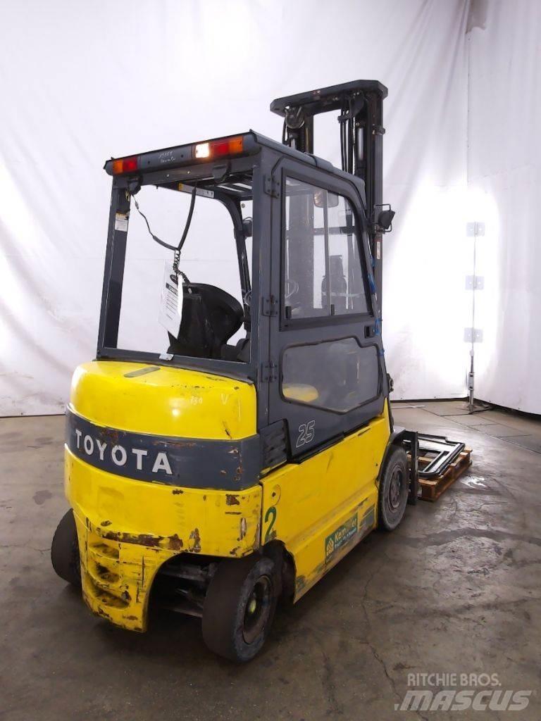 Toyota 7FBMF25 電動堆高機