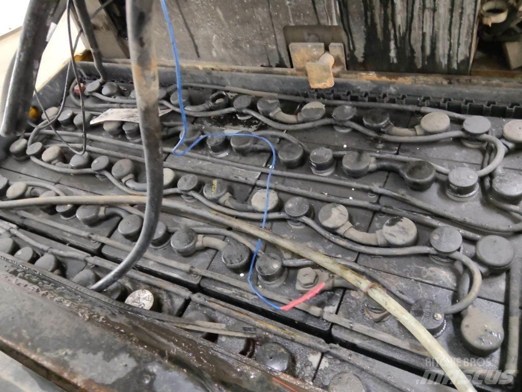 Toyota 7FBMF25 電動堆高機