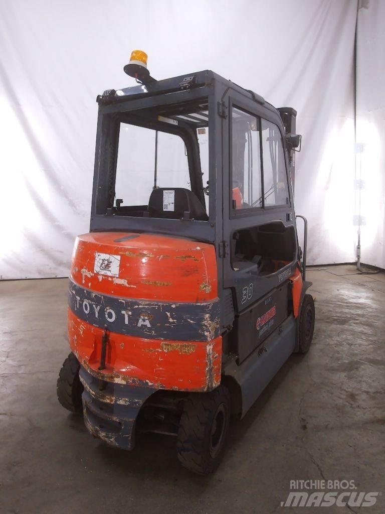 Toyota 7FBMF30 電動堆高機