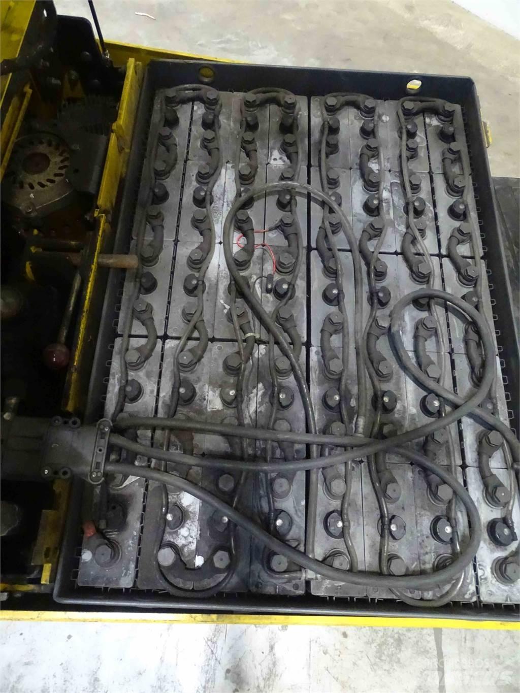 Yale ERP25ALF 電動堆高機