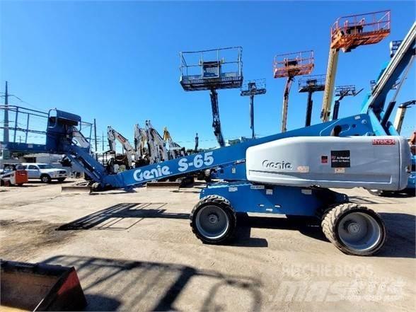 Genie S65 伸縮臂高空作業車