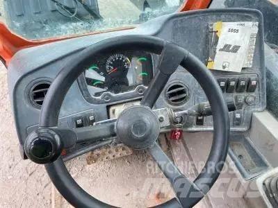 JLG 1055 伸縮臂操作車