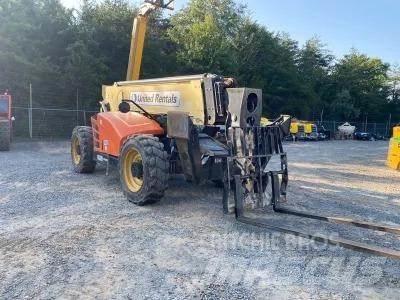 JLG 1055 伸縮臂操作車