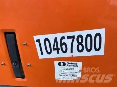 JLG 1055 伸縮臂操作車