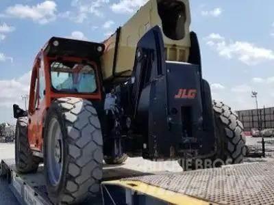 JLG 1055 伸縮臂操作車