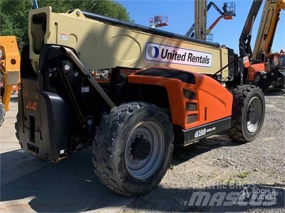 JLG 1055 伸縮臂操作車