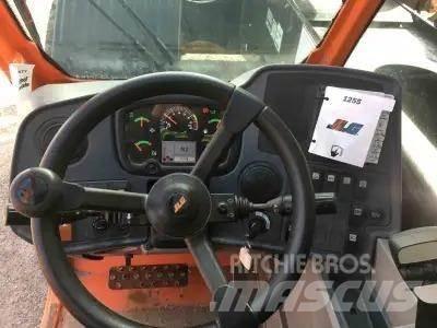 JLG 1255 伸縮臂操作車