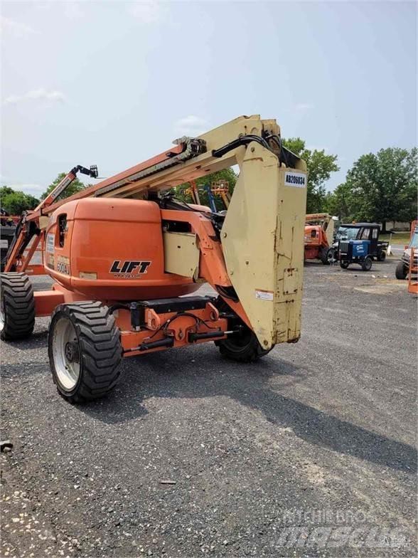 JLG 600AJ 曲臂高空作業車