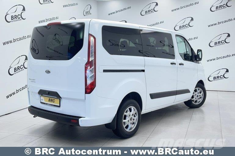 Ford Transit Custom 迷你巴士