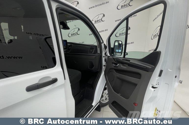 Ford Transit Custom 迷你巴士