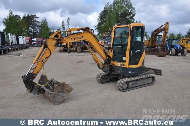 Hyundai R30Z-9AK 小型挖土機/掘鑿機<7t(小型挖掘機)