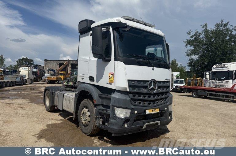 Mercedes-Benz Arocs 曳引機組件
