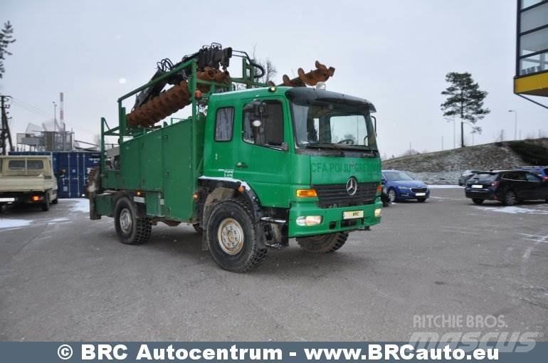 Mercedes-Benz Atego 起重機卡車