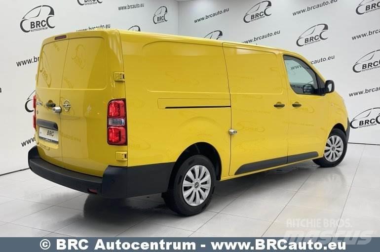 Opel Vivaro 車廂