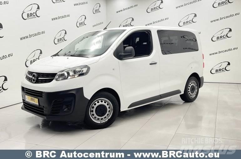 Opel Vivaro 迷你巴士