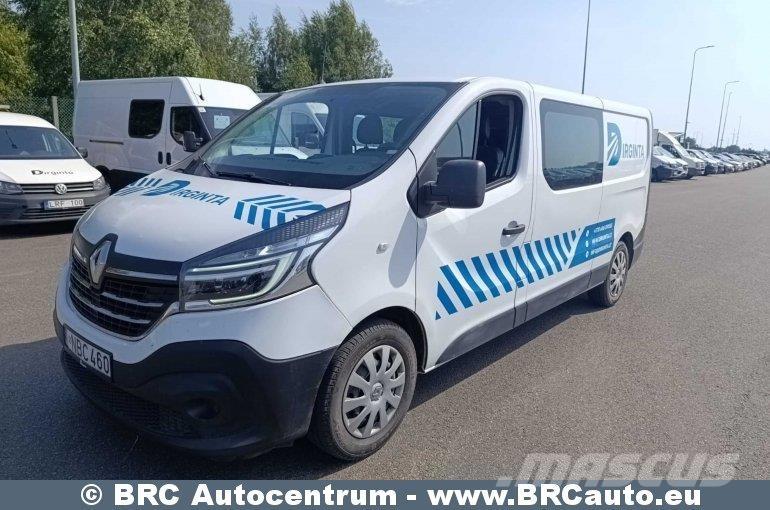 Renault Trafic 迷你巴士