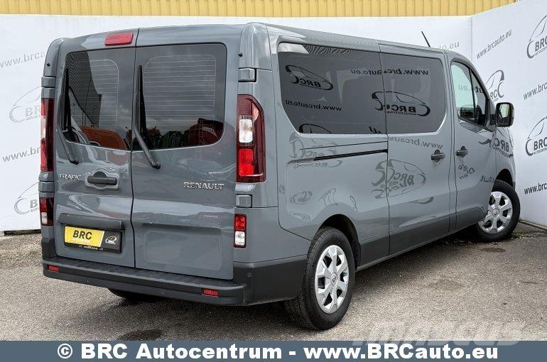 Renault Trafic 迷你巴士