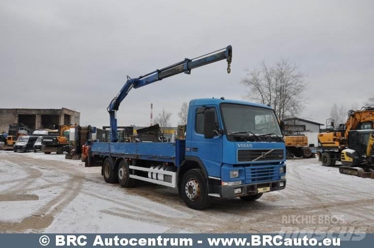 Volvo FM7 起重機卡車