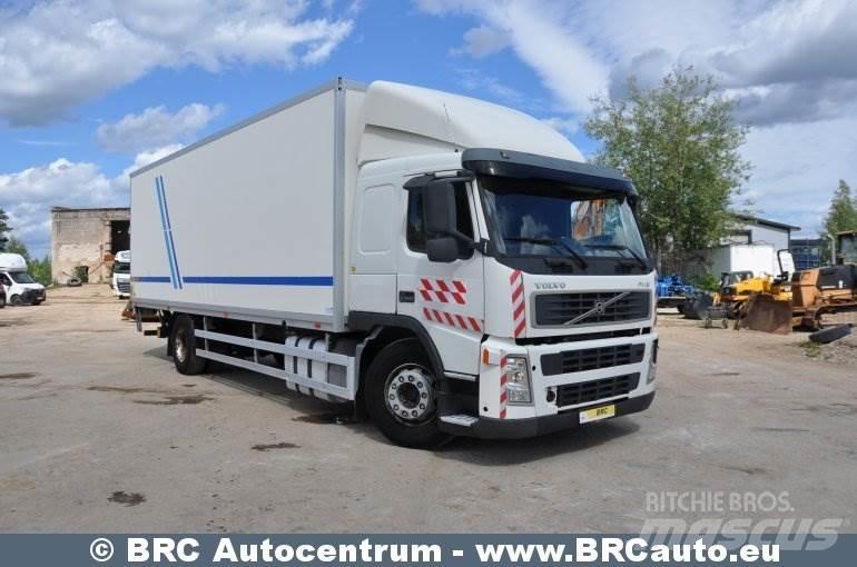 Volvo FM9 貨箱式卡車