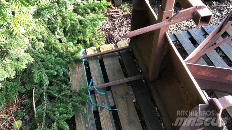  Ålø 前端裝載機配件