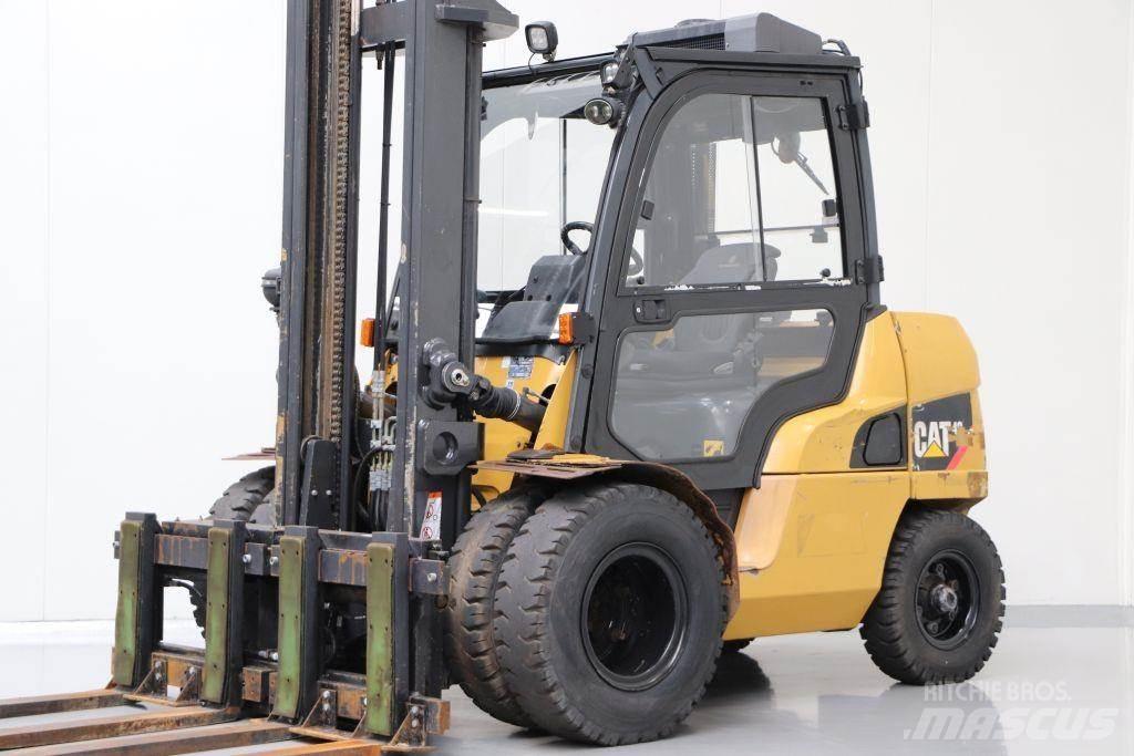 CAT DP40NT 柴油卡車