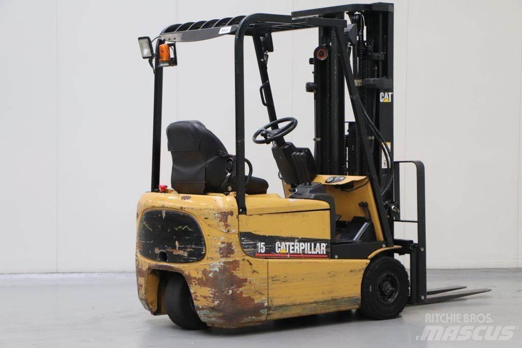 CAT EP15KRT 電動堆高機