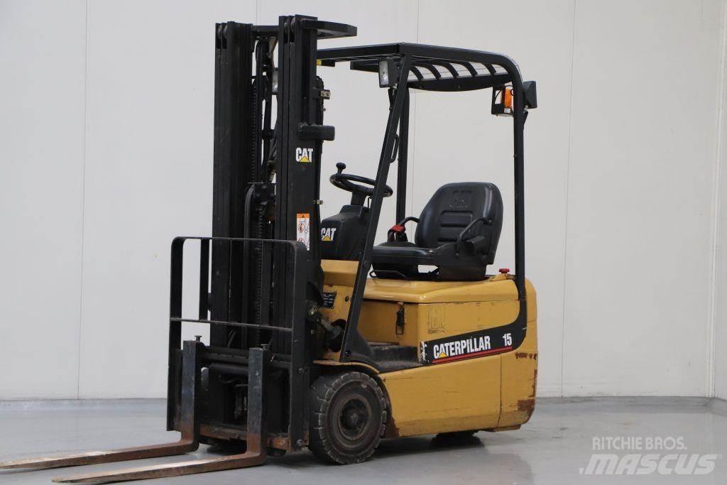 CAT EP15KRT 電動堆高機
