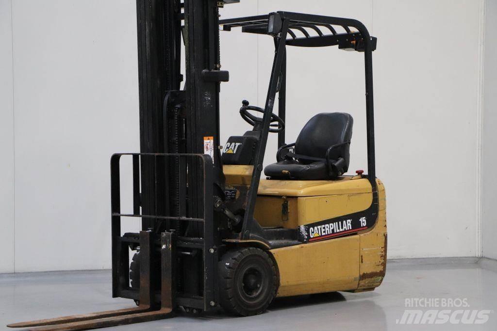 CAT EP15KRT 電動堆高機
