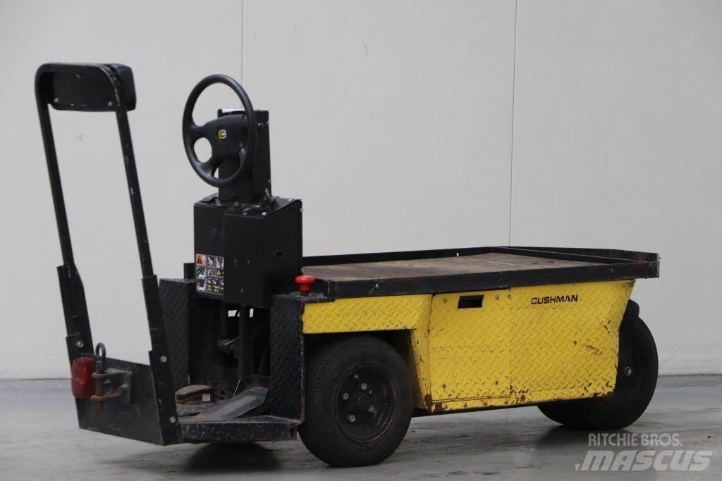 Cushman  牽引車