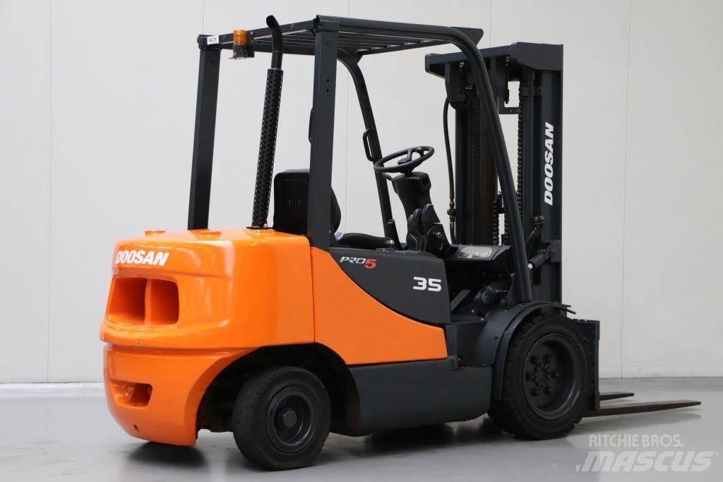 Doosan D35S 柴油卡車