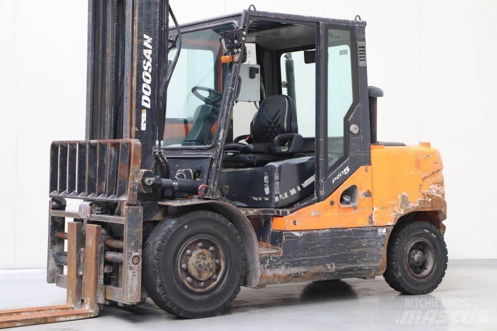Doosan D50SC-5 柴油卡車