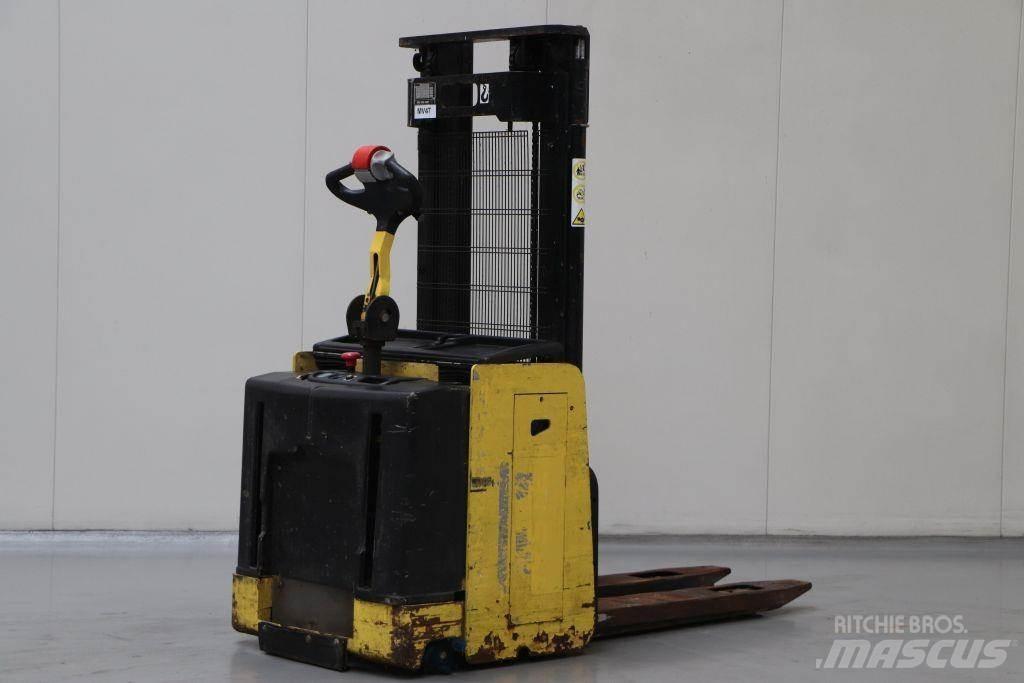 Hyster S1.2S-30 IL 行走控制式堆積機
