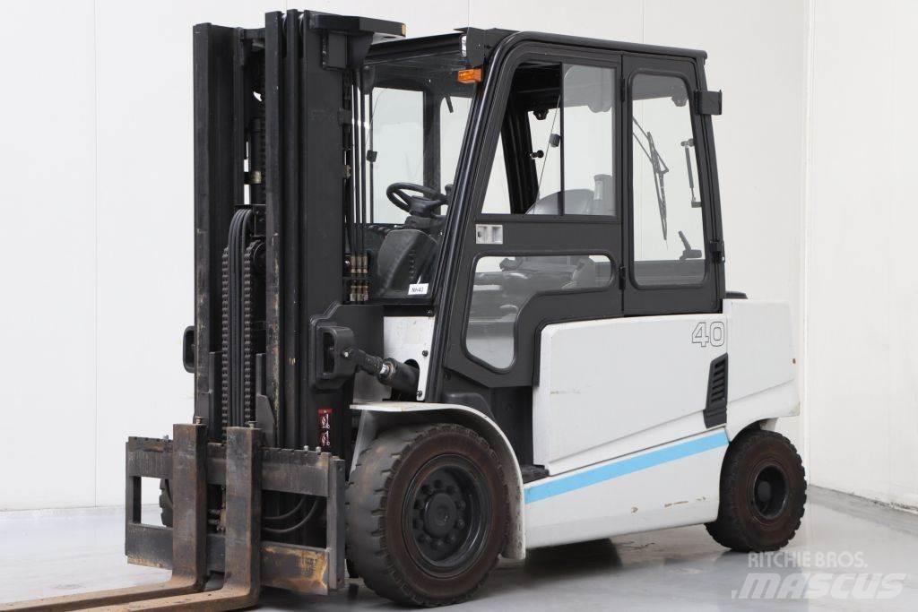 Hyundai 40B-9 電動堆高機