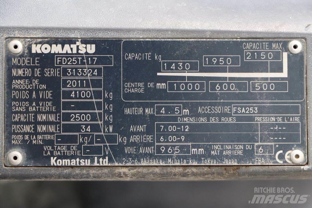 Komatsu FD25T-17 柴油卡車
