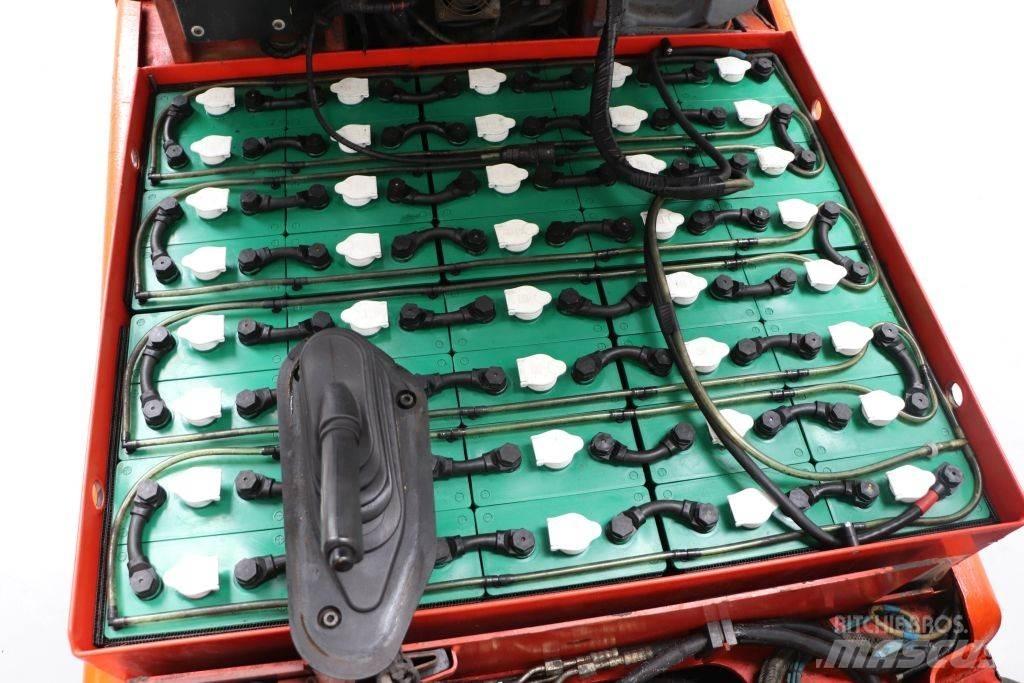 Linde E25S/03 電動堆高機