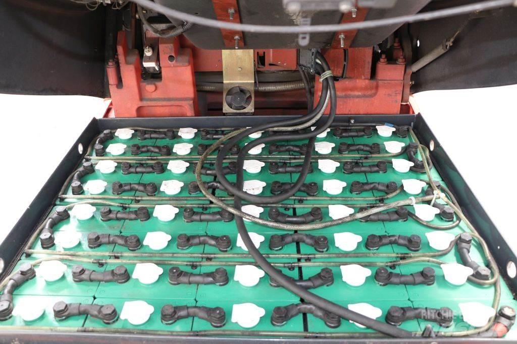 Linde E30S-03/600 電動堆高機