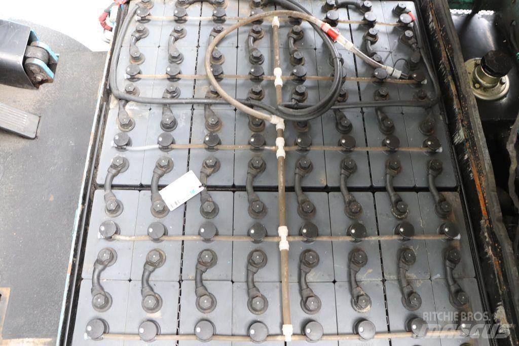 Mitsubishi FBP30 電動堆高機