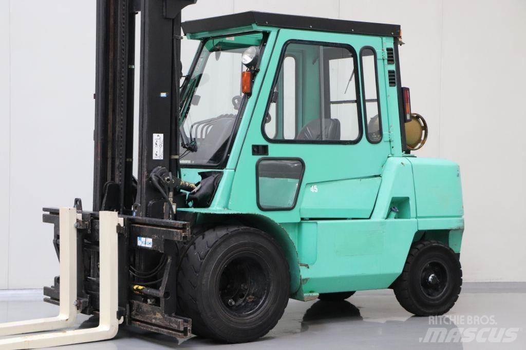 Mitsubishi FG45K 液化石油氣LPG卡車